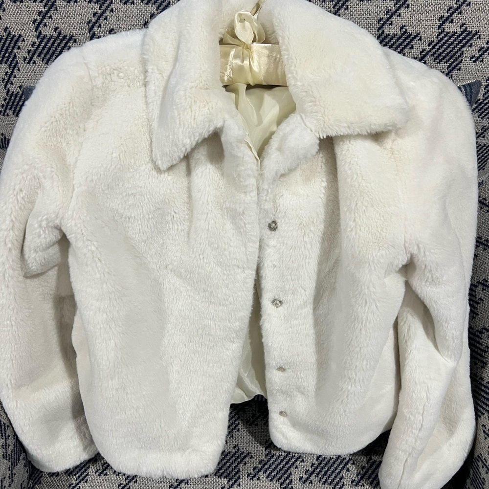 Epic Threads White Teddy Jacket